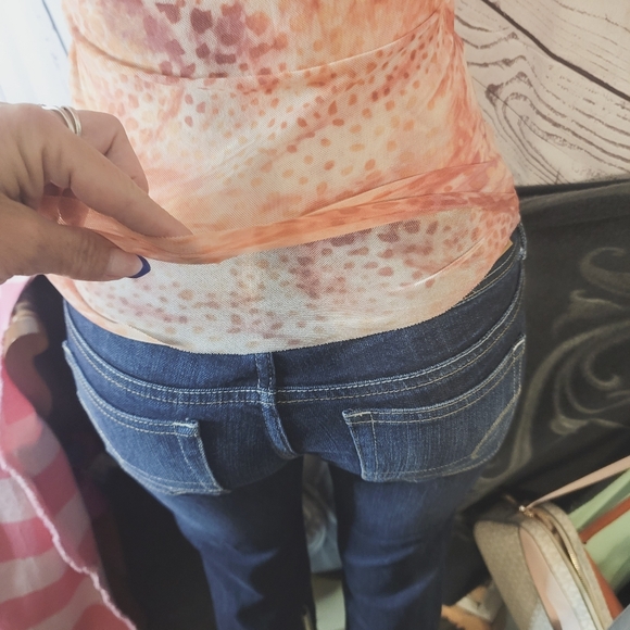 Sweet Pea Sleeveless Blouse - light colors - Picture 4 of 8